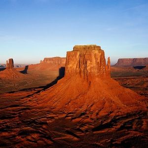 Meet your Posher, Lenora